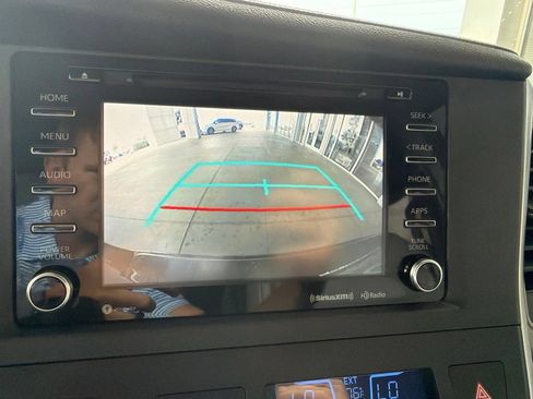 Used 2019 Toyota Sienna XLE w/ XLE Navigation Package AWD/4WD image 32