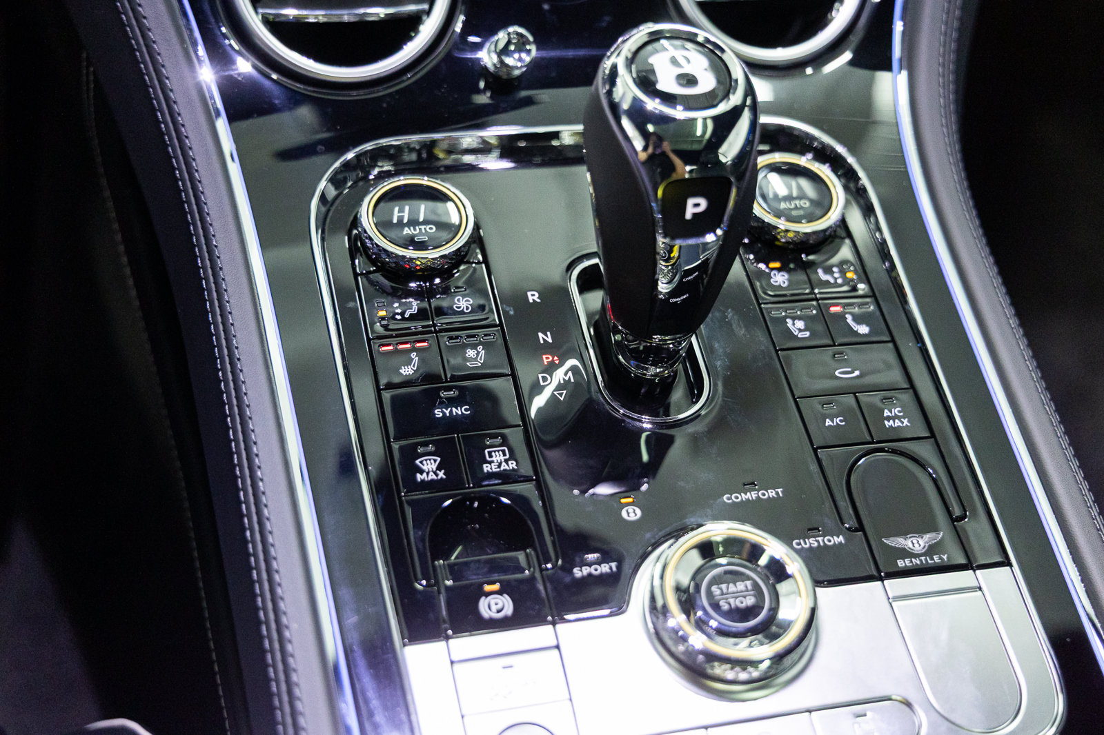 Certified 2026 Bentley Continental GT Azure AWD/4WD image 26