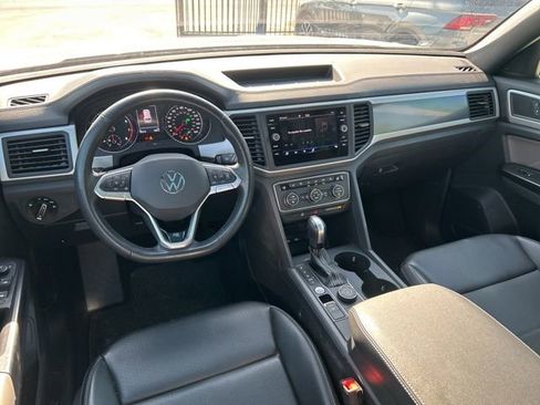 Used 2021 Volkswagen Atlas Cross Sport SE w/ Panoramic Sunroof Package image 13