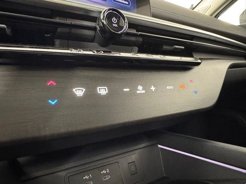 Used 2025 Nissan Murano SL AWD/4WD image 24