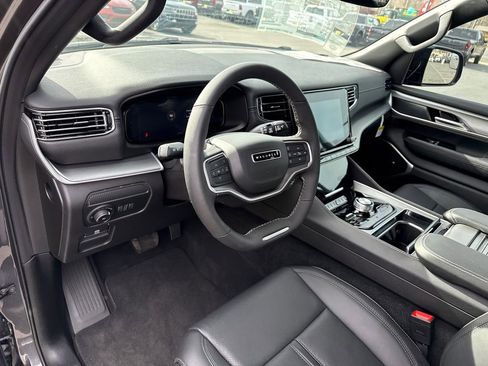 New 2025 Jeep Wagoneer Series II w/ HD Trailer Tow Package image 6