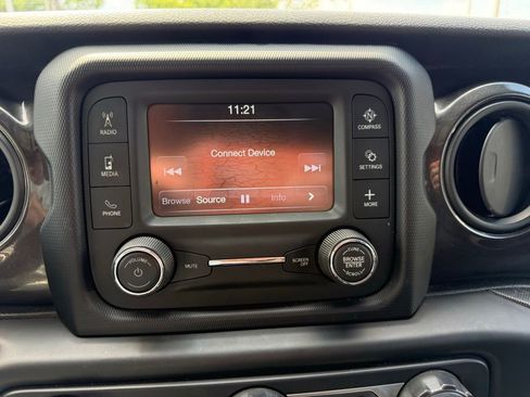 Used 2019 Jeep Wrangler Unlimited Sport AWD/4WD image 31
