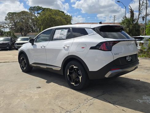 New 2026 Kia Sportage EX FWD image 6