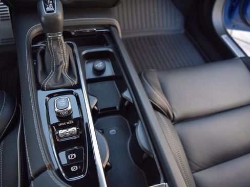 Used 2020 Volvo S90 T6 R-Design image 59