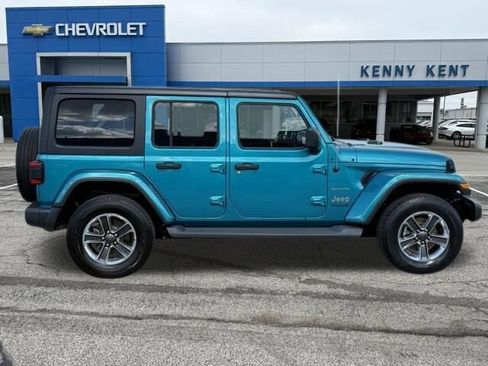 Used 2020 Jeep Wrangler Unlimited Sahara AWD/4WD image 3