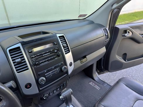 Used 2011 Nissan Frontier PRO-4X w/ Pro-4x Luxury Pkg AWD/4WD image 20
