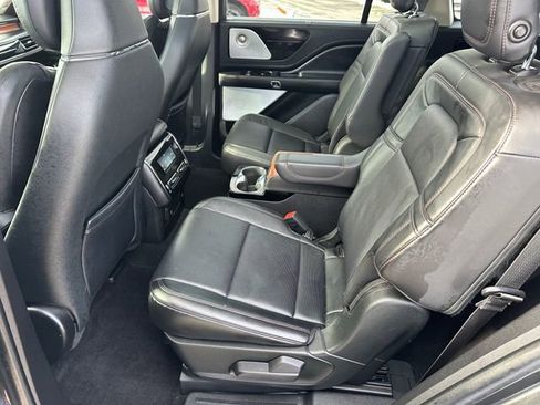 Used 2020 Lincoln Aviator Reserve w/ Equipment Group 202A image 17