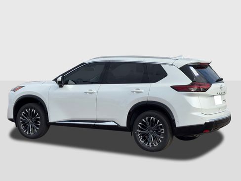 New 2026 Nissan Rogue Platinum image 3