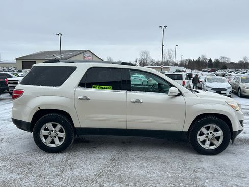 Used 2010 Saturn Outlook XR image 4