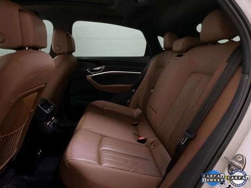 Used 2024 Audi Q8 e-tron Premium image 72