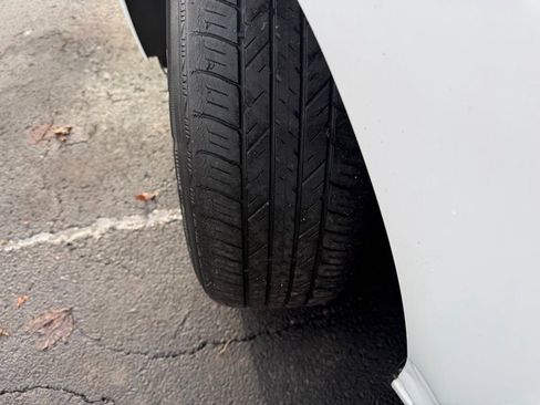 Used 2017 Chevrolet Cruze LT image 9