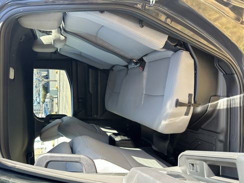 Used 2025 Toyota Tacoma SR5 image 21