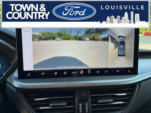 Used 2023 Ford Escape Active w/ Tech Pack #2 AWD/4WD image 18