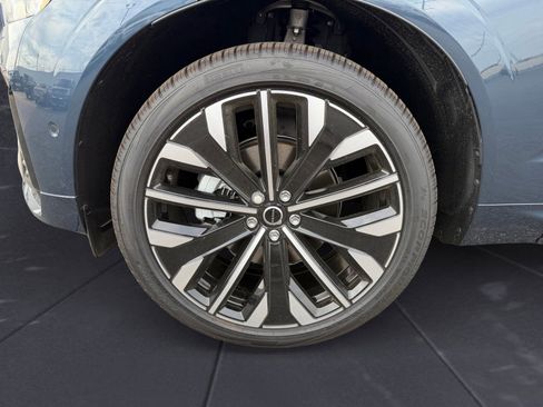 New 2026 Volvo XC60 B5 Ultra w/ Protection Package Premier image 14