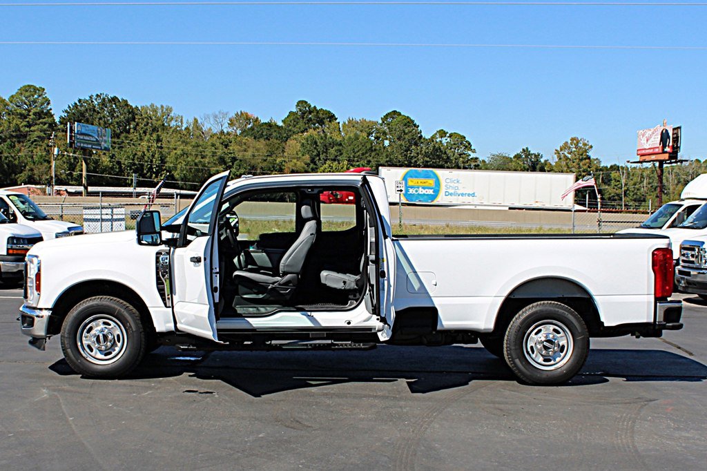Used 2026 Ford F250 XL w/ XL Chrome Package RWD image 7