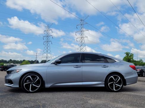 Used 2022 Honda Accord Sport image 3