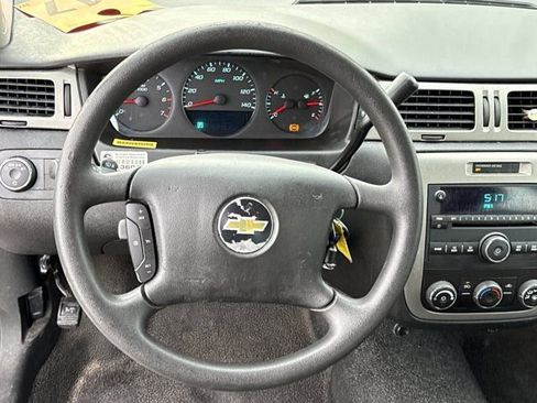 Used 2011 Chevrolet Impala Police FWD image 18