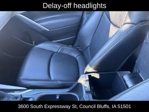 Used 2024 Toyota Corolla Cross LE FWD image 36