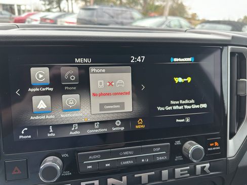 Used 2025 Nissan Frontier SV image 16