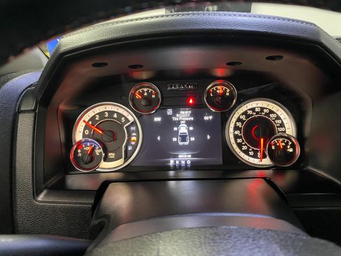 Used 2019 RAM 1500 Laramie w/ Convenience Group RWD image 26