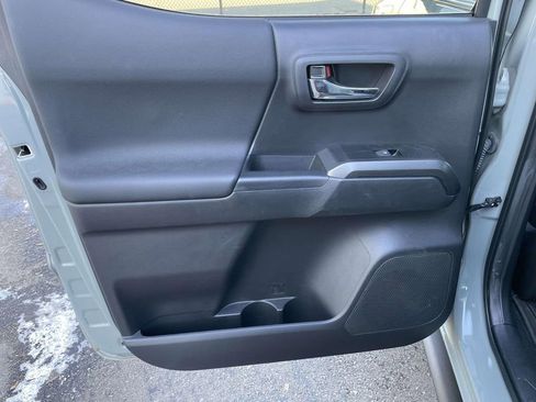 Used 2023 Toyota Tacoma TRD Sport image 22