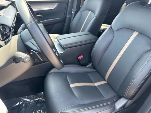 Certified 2025 MAZDA CX-70 Plug-In Hybrid w/ Premium Plus image 23