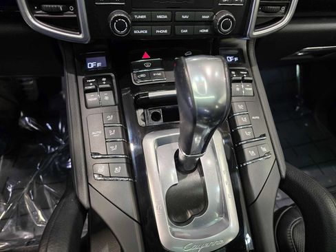 Used 2017 Porsche Cayenne image 15