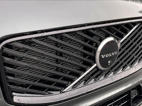 New 2026 Volvo XC60 B5 Ultra w/ Climate Package image 33