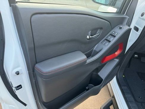 New 2025 Nissan Frontier PRO-4X image 6