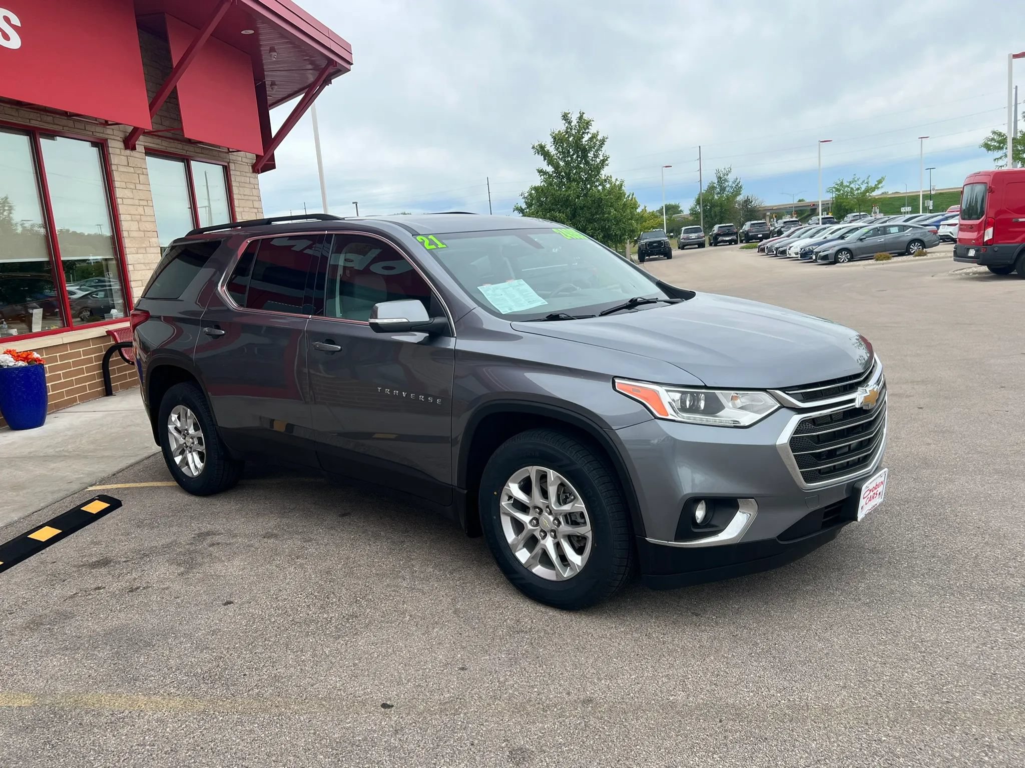 Used 2021 Chevrolet Traverse LT w/ LPO, Floor Liner Package AWD/4WD image 3
