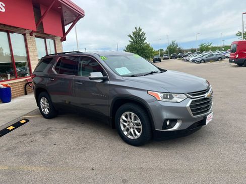 Used 2021 Chevrolet Traverse LT w/ LPO, Floor Liner Package AWD/4WD image 3