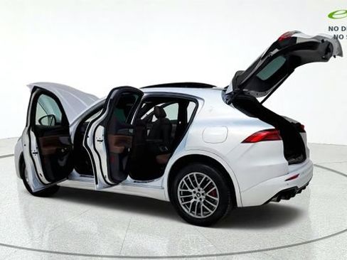 Used 2023 Maserati Grecale GT AWD/4WD image 16