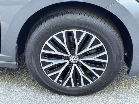 Certified 2021 Volkswagen Jetta SE FWD image 8