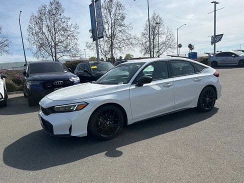 Used 2025 Honda Civic Sport image 5