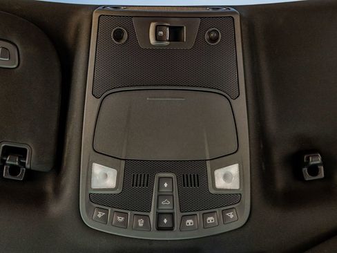 Used 2022 Ford F350 Platinum w/ FX4 Off-Road Package image 28