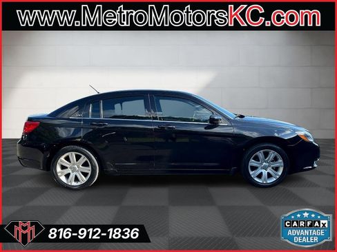 Used 2013 Chrysler 200 Touring image 6