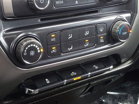 Used 2017 Chevrolet Silverado 1500 LT image 16