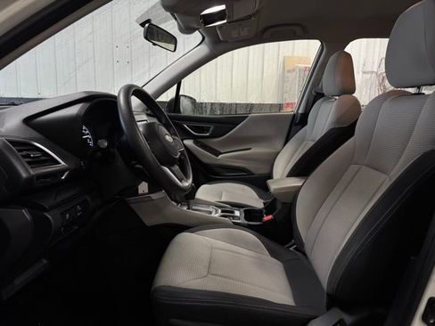 Used 2021 Subaru Forester Base image 13