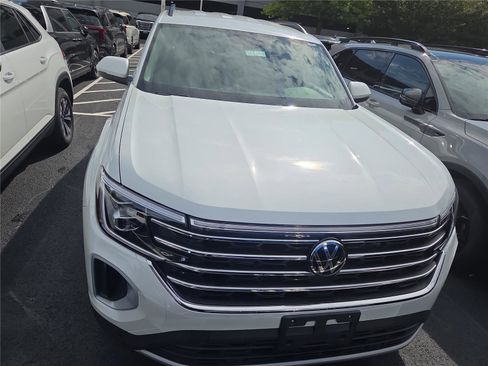 New 2026 Volkswagen Atlas SE image 5