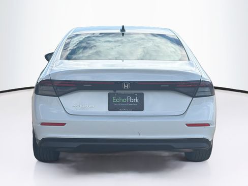 Used 2025 Honda Accord SE image 7