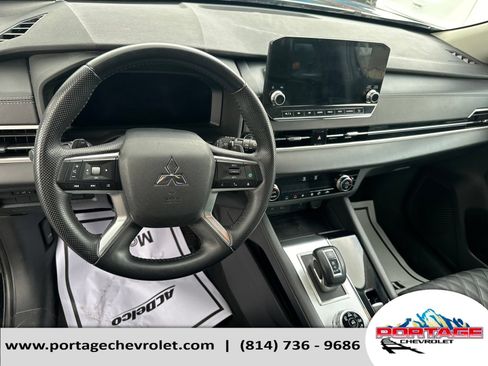 Used 2023 Mitsubishi Outlander SEL FWD image 14