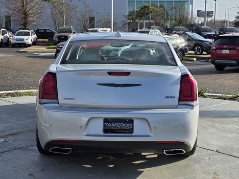 Used 2023 Chrysler 300 Touring L w/ Popular Equipment Group image 3