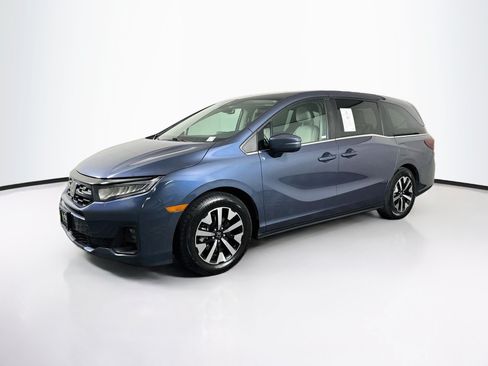 Used 2025 Honda Odyssey EX-L image 3