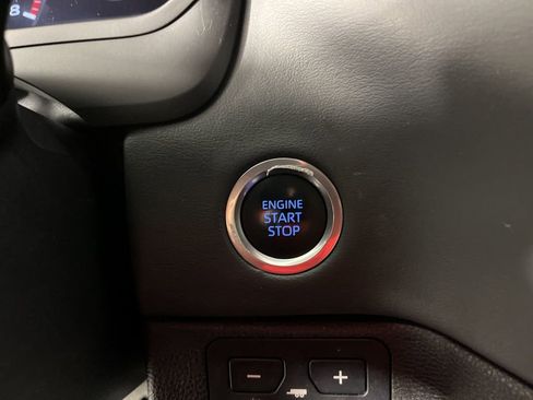 Used 2023 Toyota Tundra Platinum image 34