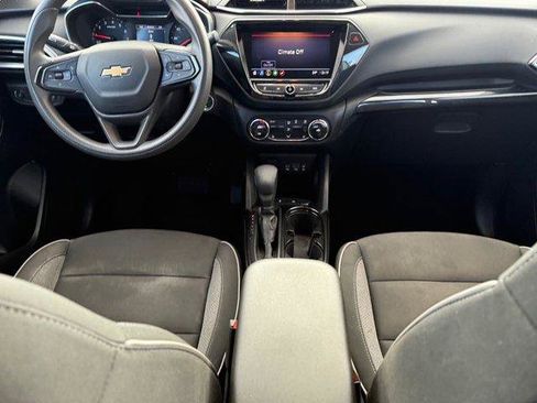Used 2023 Chevrolet TrailBlazer LT w/ Convenience Package image 16