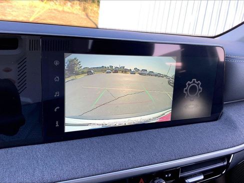 Used 2025 Nissan Kicks SV FWD image 19