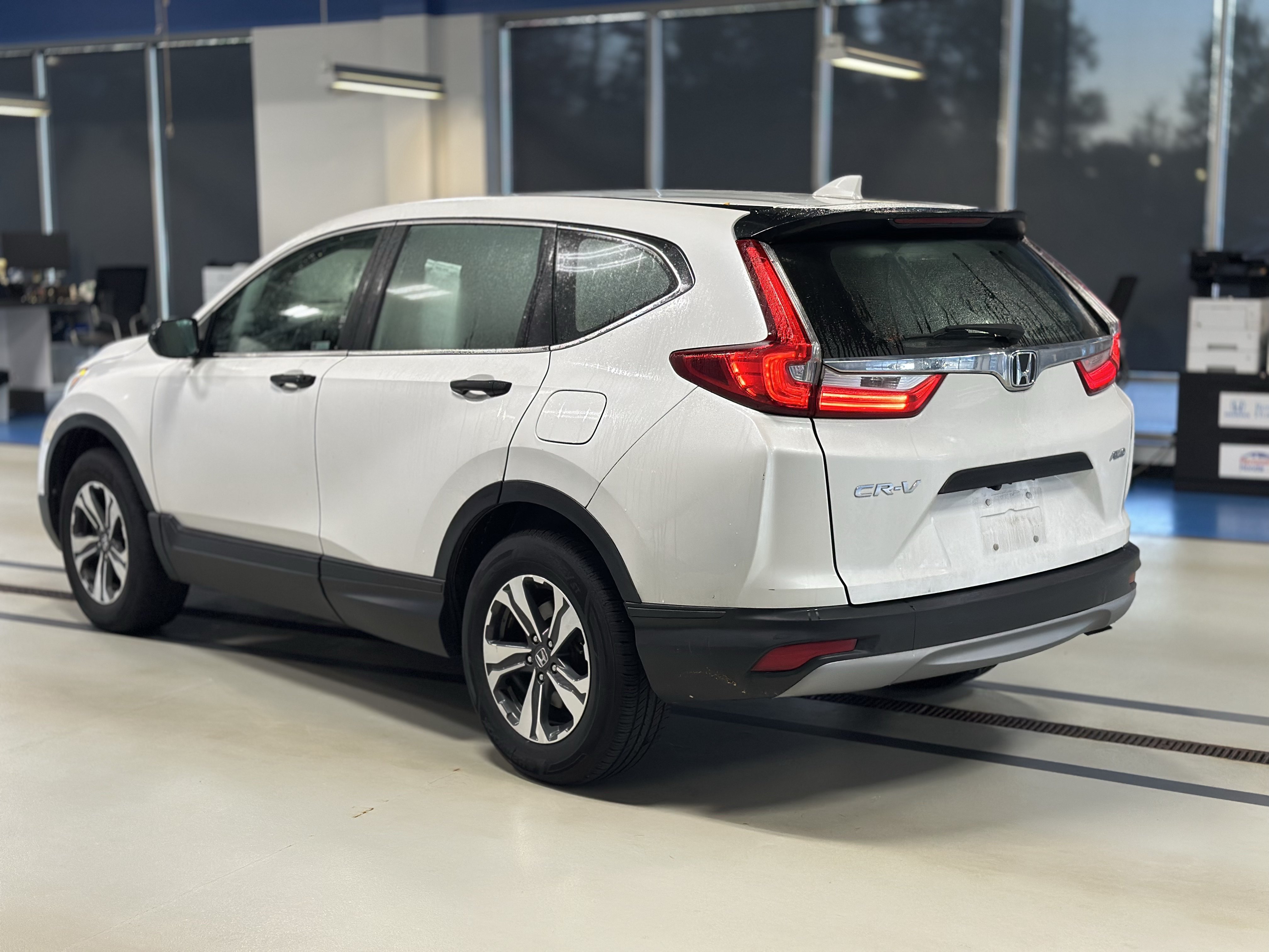 Used 2019 Honda CR-V LX image 8