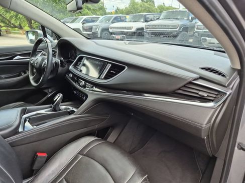 Used 2019 Buick Enclave Avenir w/ Avenir Technology Package FWD image 42