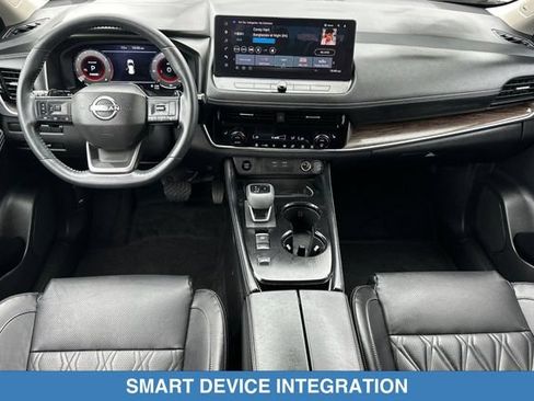 Used 2025 Nissan Rogue Platinum FWD image 14