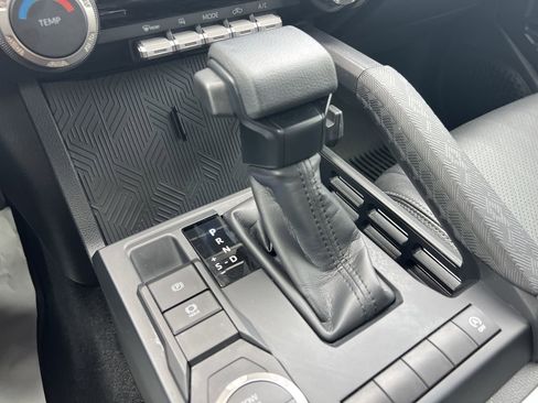 Used 2025 Toyota Tacoma SR5 RWD image 26